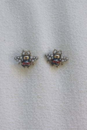 Bee Küpe